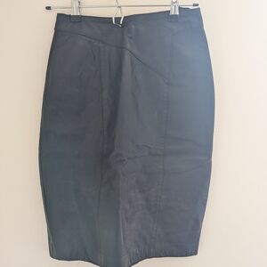 Chic Black Pencil Skirt for Women